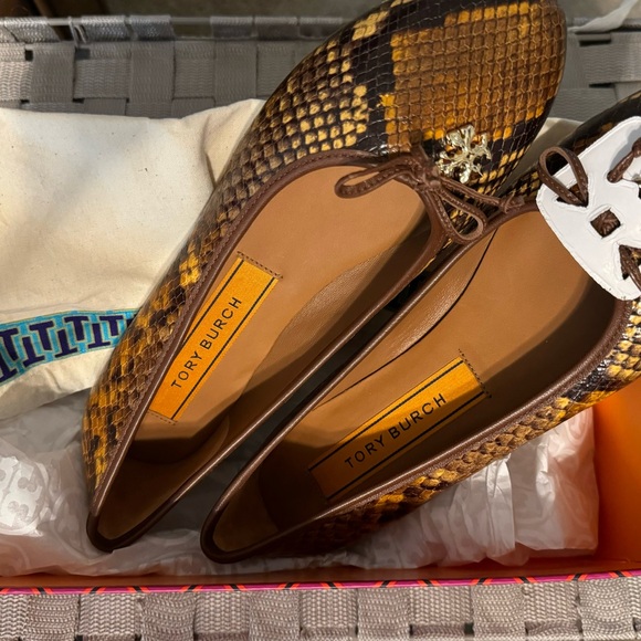 NIB Tory Burch Charm Ballet Stamped Snake Print Flats- Dark Caramel - Picture 3 of 5